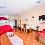 Haus Josipa Oda ve Kahvaltı 3*