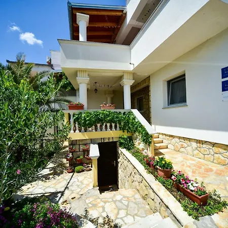 Haus Josipa Отель типа 