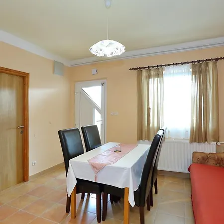 Haus Josipa 3* 马斯莱尼察