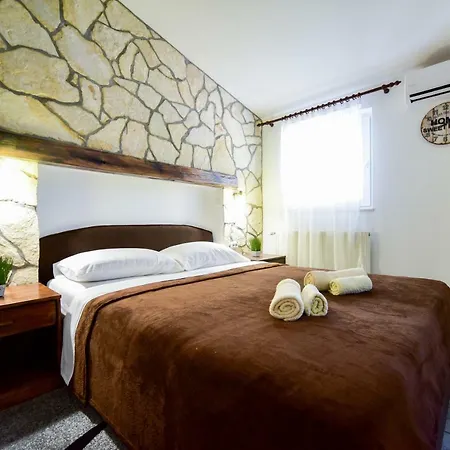 住宿加早餐酒店 Haus Josipa 3*