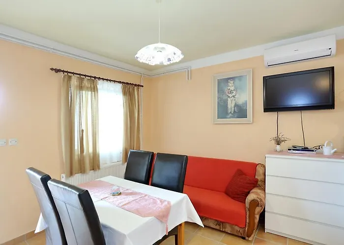 לינה וארוחת בוקר Haus Josipa