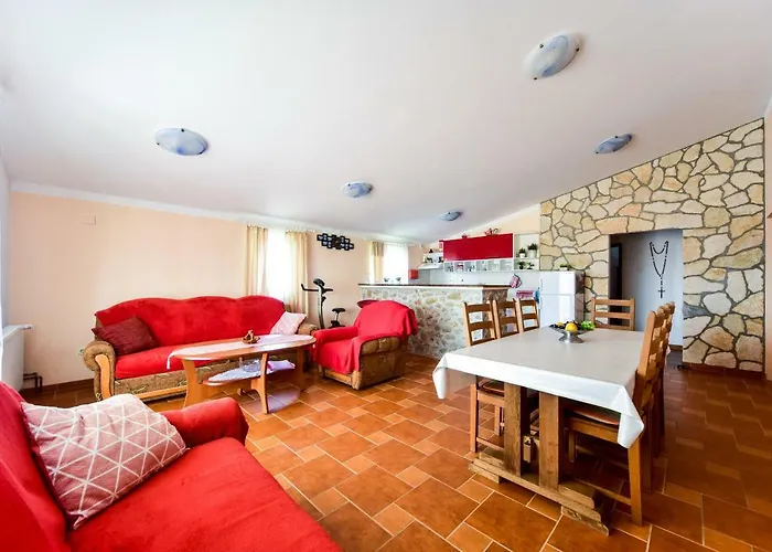 לינה וארוחת בוקר Haus Josipa