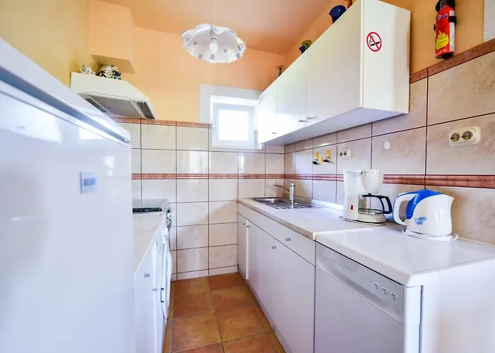 לינה וארוחת בוקר Haus Josipa