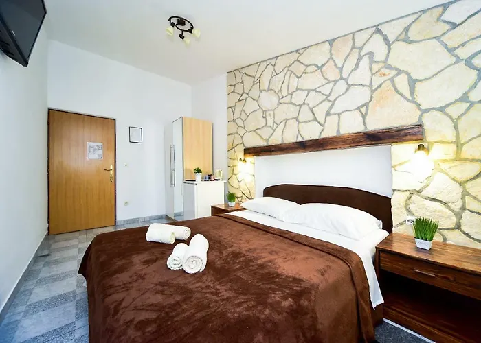 לינה וארוחת בוקר Haus Josipa