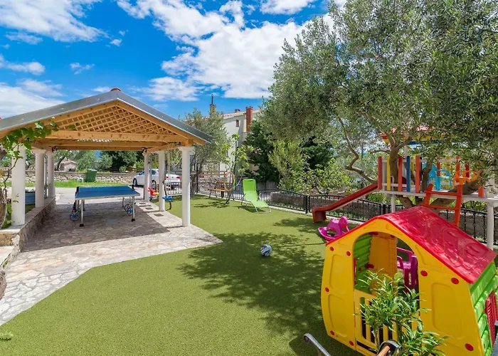 לינה וארוחת בוקר Haus Josipa