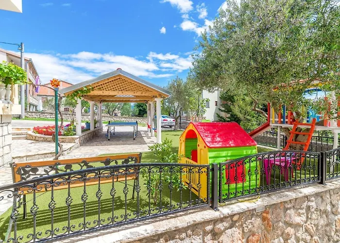 לינה וארוחת בוקר Haus Josipa