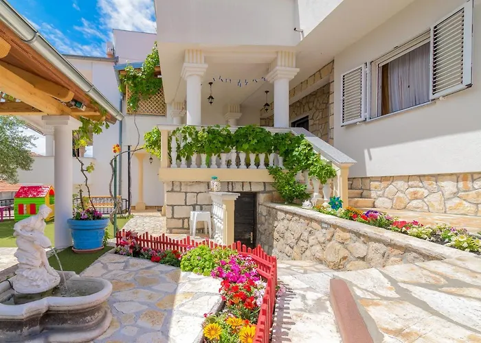 לינה וארוחת בוקר Haus Josipa